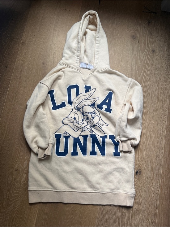 Zara Other - Zara Cream Hoodie with Navy Lola Bunny Graphic